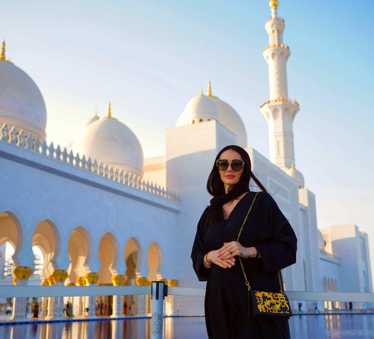 From Abu Dhabi: Grand Mosque, Royal Palace, and Etihad Tower
