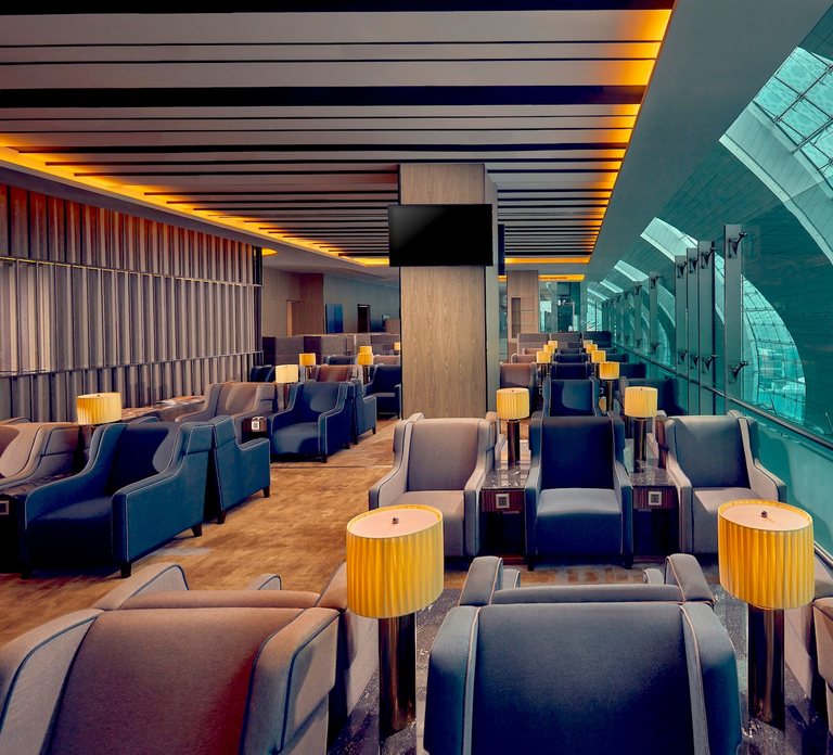 Dubai International Airport (DXB): Premium Lounge Entry