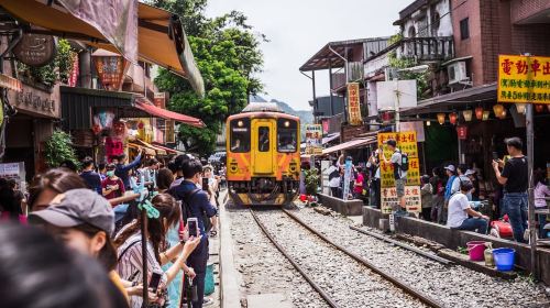 Taipei: Jiufen Night View and Shifen Day Tour Day Tours