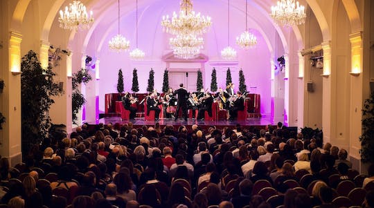 An evening in Schönbrunn: dinner and concert