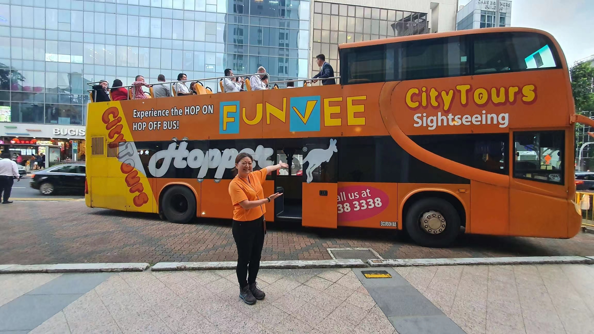 FunVee Open-Top Bus Tour with Toast Box