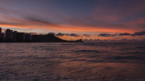 Waikiki Sunset Cocktail Cruise with Drinks and Appetizers Day Tours