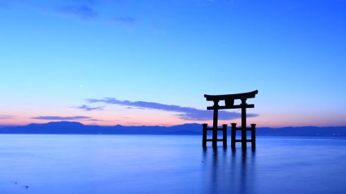 one-day tour of Lake Biwa Observation Deck, Shirahige Shrine, Mangetsu-ji Temple and Omi-Hachiman Day Tours