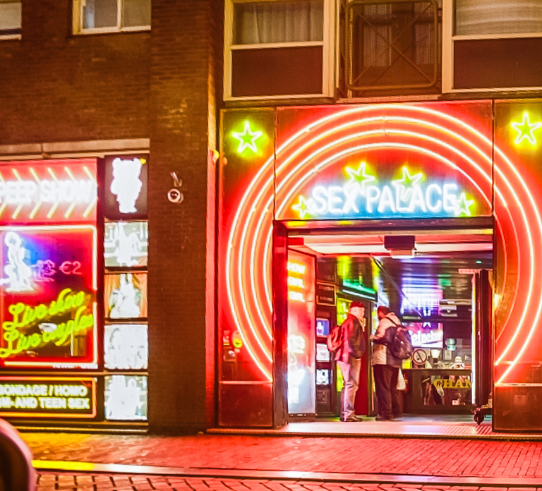 Amsterdam Red Light District & Coffee Shop Tour