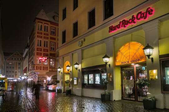 Hard Rock Cafe Munich: priority seating with menu