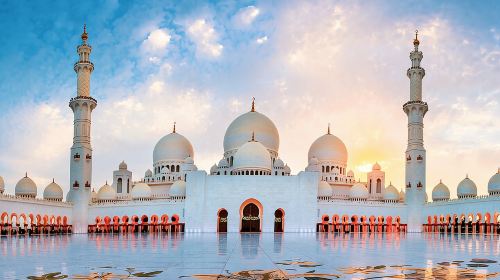 From Dubai: Sheikh Zayed Mosque and Ferrari World Entry Ticket Day Tours