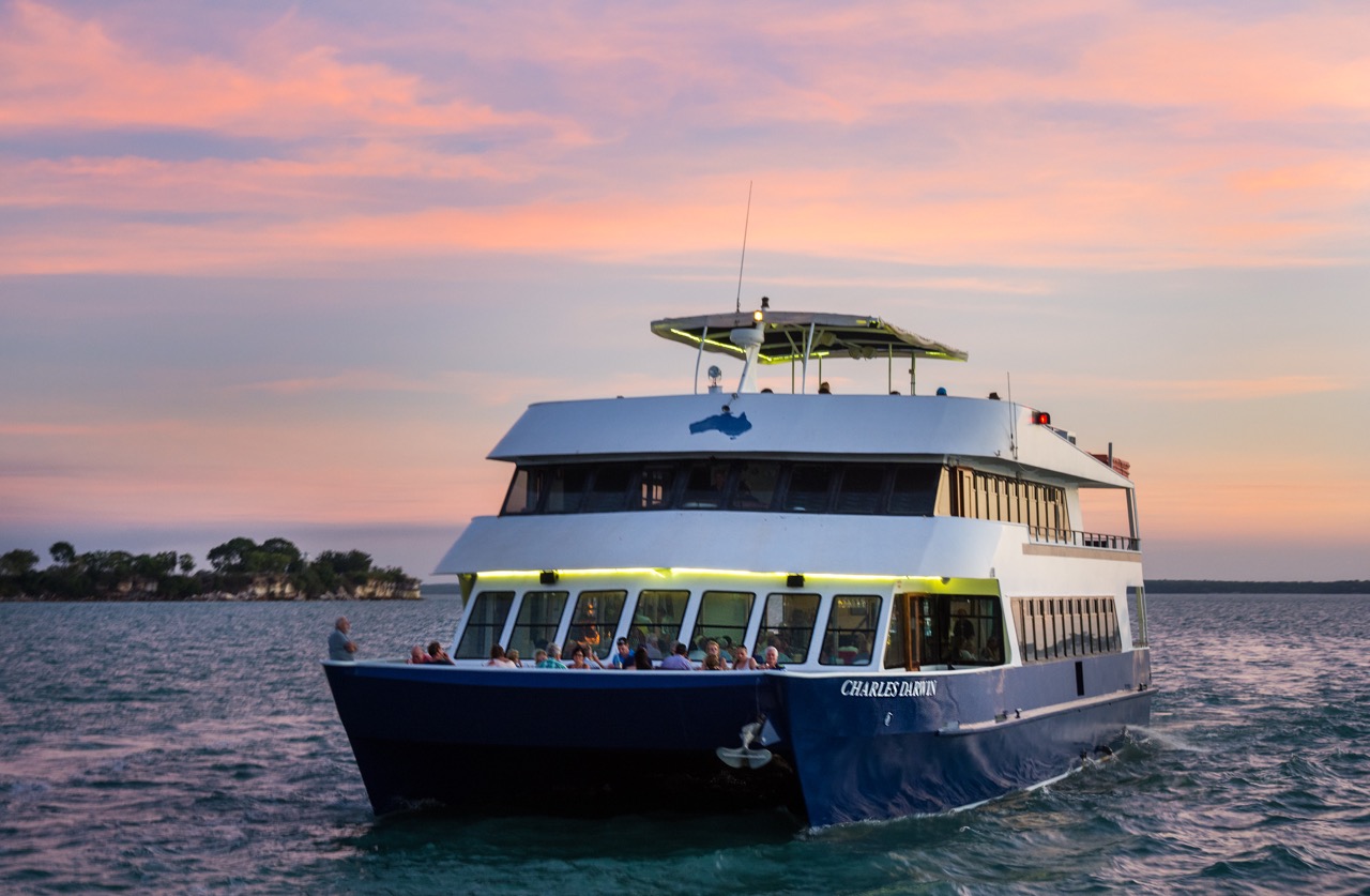 Charles Darwin Sunset Buffet Dinner Cruise