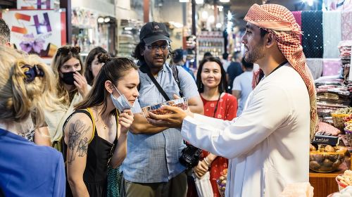 Dubai Aladdin Tour: Souks, Creek, Old Dubai and Tastings 