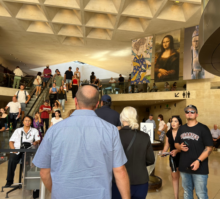 Paris: Louvre Museum Skip-the-Line Entry and Mona Lisa Intro