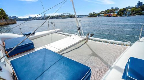 Sydney: Harbour Highlights & Aussie Bites Catamaran Cruise Day Tours
