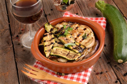Dining experience and cooking show at a Cesarina's home in Lecce