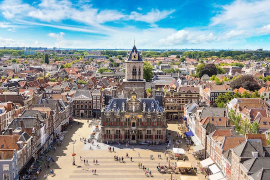 Self Guided Tour with Interactive City Game of Delft