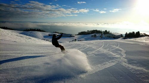 Hakodateyama Ski Resort one-day tour from Osaka
