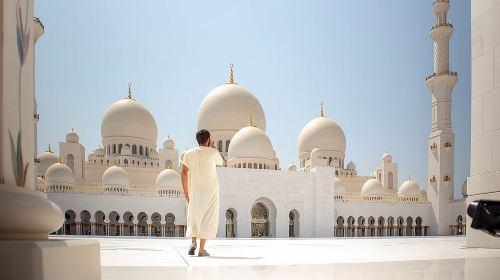 Sheikh Zayed Grand Mosque Tour From Dubai  Day Tours