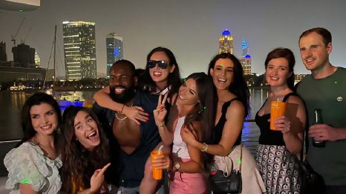 Dubai 4-Hour Luxury Yacht Party Experience Transport Passes