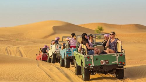 Dubai High-End Heritage Sand Safari / Dubai Land Rover Classic Car Sand Safari / Dubai Desert Nature Reserve Sand Safari
